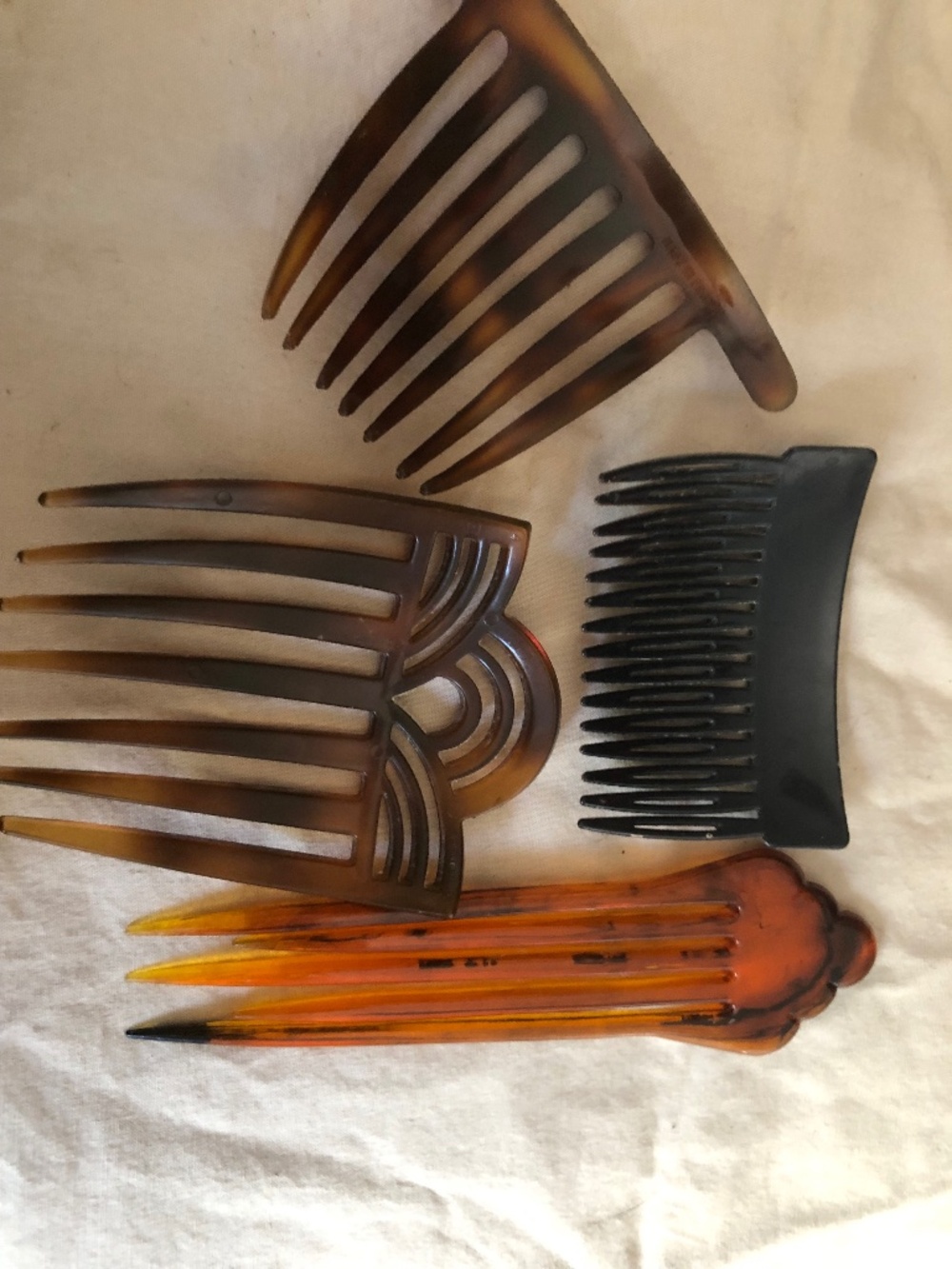 4 hair combs